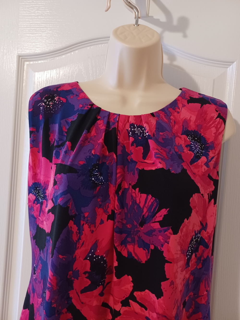 Calvin Klein Pink and Purple Floral Sleeveless Top - Picture 7 of 16